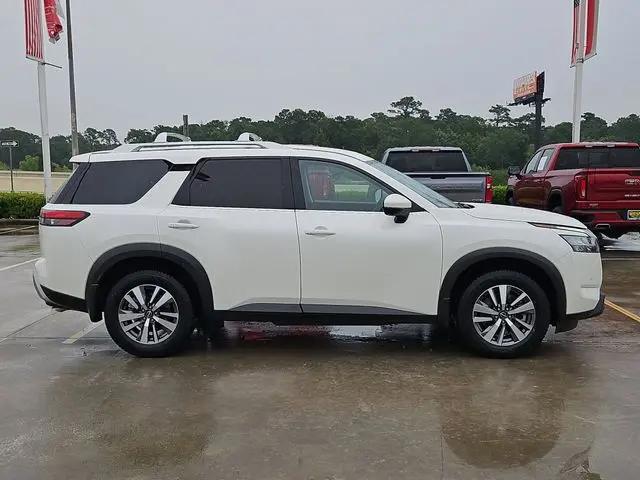 2024 Nissan Pathfinder SL FWD