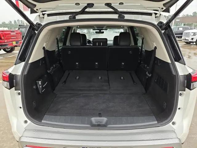 2024 Nissan Pathfinder SL FWD