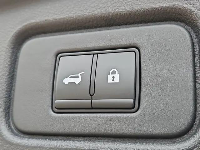 2024 Nissan Pathfinder SL FWD