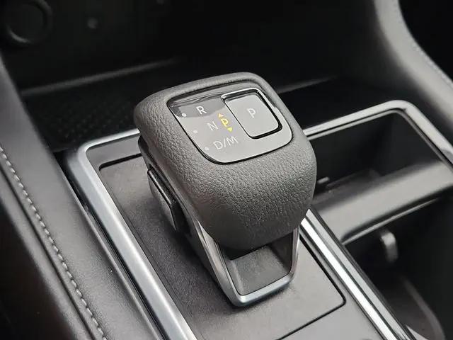 2024 Nissan Pathfinder SL FWD