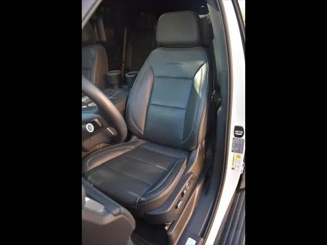 2024 GMC Yukon 4WD Denali
