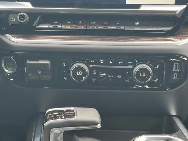2026 Chevrolet Silverado 1500 4WD Crew Cab Short Bed RST