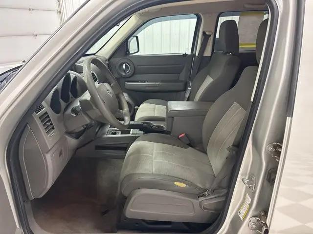 2009 Dodge Nitro SE