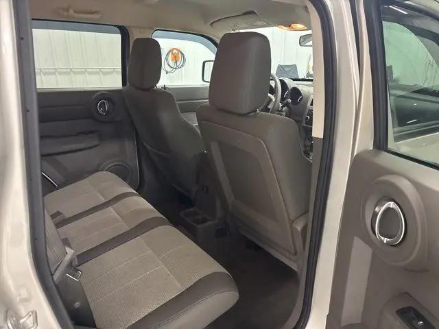 2009 Dodge Nitro SE
