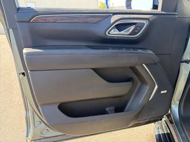 2023 Chevrolet Suburban 2WD Premier