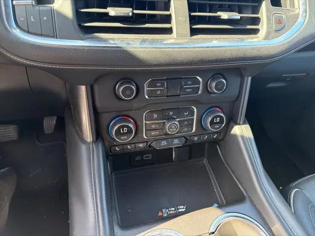 2023 Chevrolet Suburban 2WD Premier