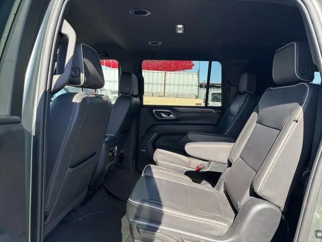 2023 Chevrolet Suburban 2WD Premier