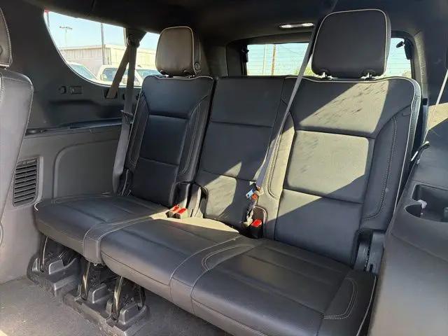 2023 Chevrolet Suburban 2WD Premier