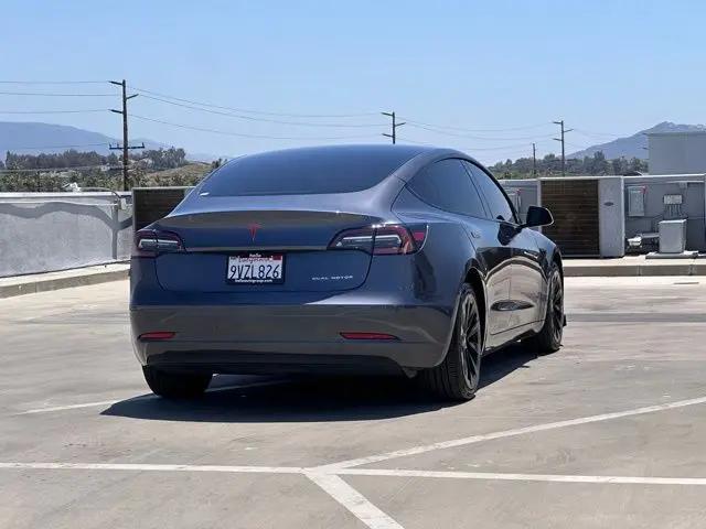 2022 Tesla Model 3 Long Range Dual Motor All-Wheel Drive