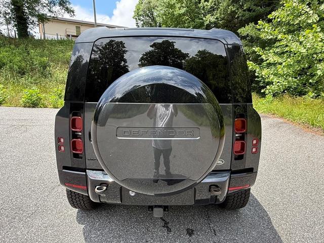 2023 Land Rover Defender 110 X-Dynamic SE