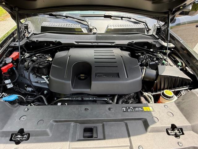 2023 Land Rover Defender 110 X-Dynamic SE