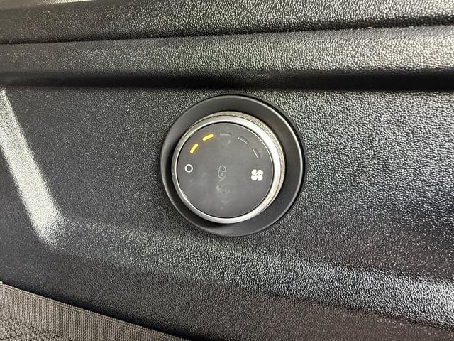 2023 Land Rover Defender 110 X-Dynamic SE