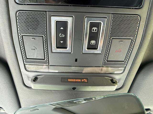 2023 Land Rover Defender 110 X-Dynamic SE