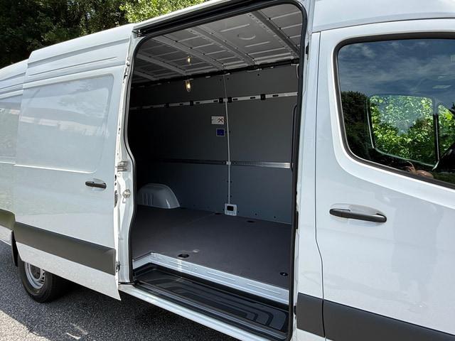 2025 Mercedes-Benz Sprinter 2500 High Roof 4-Cyl Diesel HO