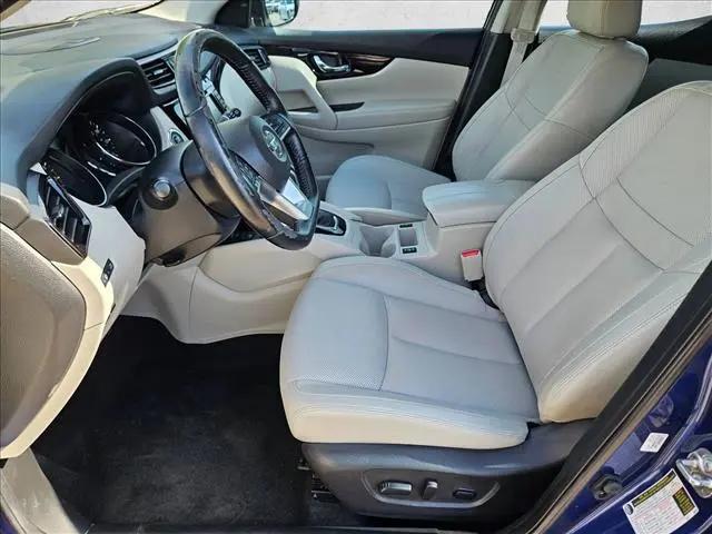 2021 Nissan Rogue Sport SL FWD Xtronic CVT