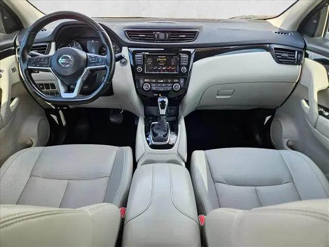 2021 Nissan Rogue Sport SL FWD Xtronic CVT