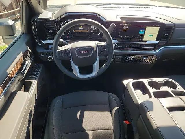 2026 GMC Sierra 2500HD Double Cab, Standard Bed, SLE, RWD