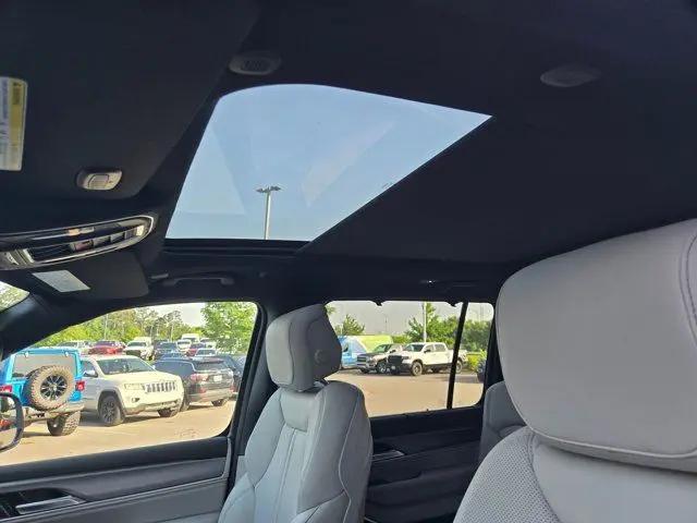 2026 Jeep Grand Wagoneer Limited Reserve 4x4