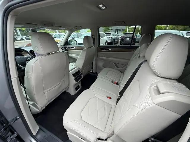 2024 Volkswagen Atlas 2.0T SE w/Technology
