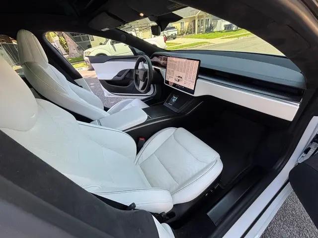 2022 Tesla Model S Plaid Tri Motor All-Wheel Drive