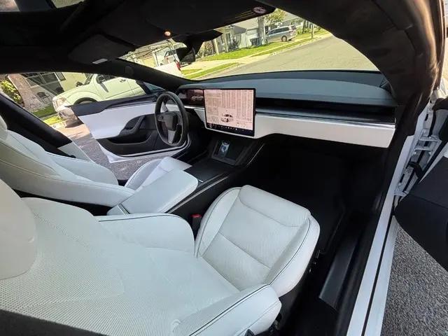 2022 Tesla Model S Plaid Tri Motor All-Wheel Drive