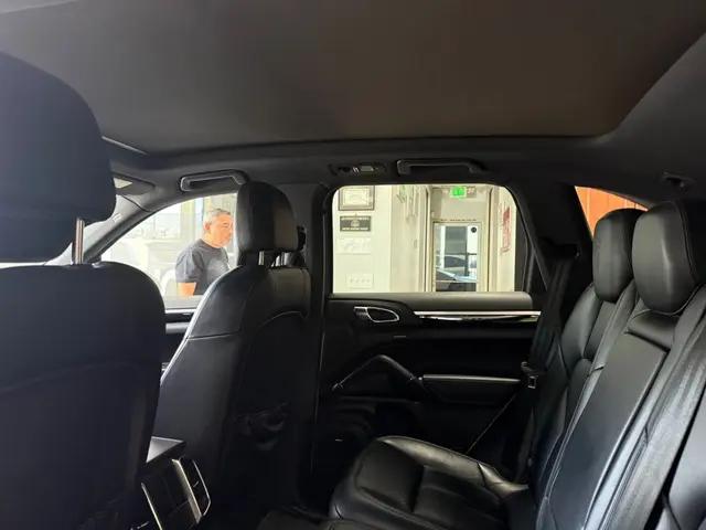 2018 Porsche Cayenne Platinum Edition