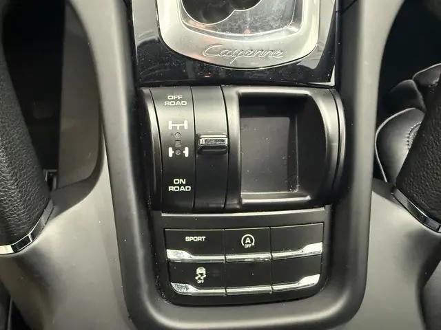 2018 Porsche Cayenne Platinum Edition