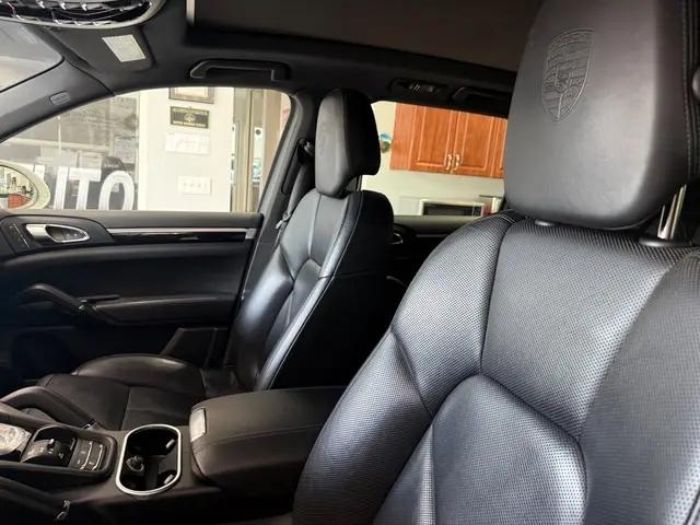 2018 Porsche Cayenne Platinum Edition