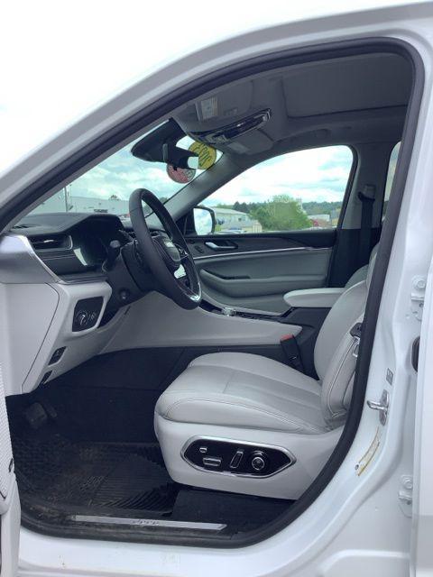 2023 Jeep Grand Cherokee Overland 4x4