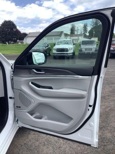 2023 Jeep Grand Cherokee Overland 4x4