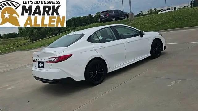 2025 Toyota Camry SE