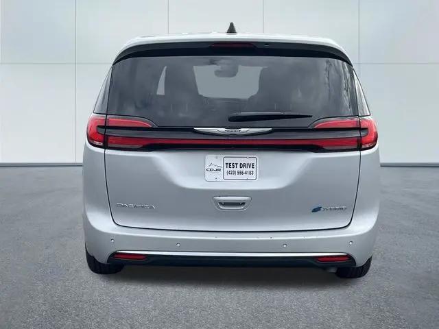 2023 Chrysler Pacifica Hybrid Limited