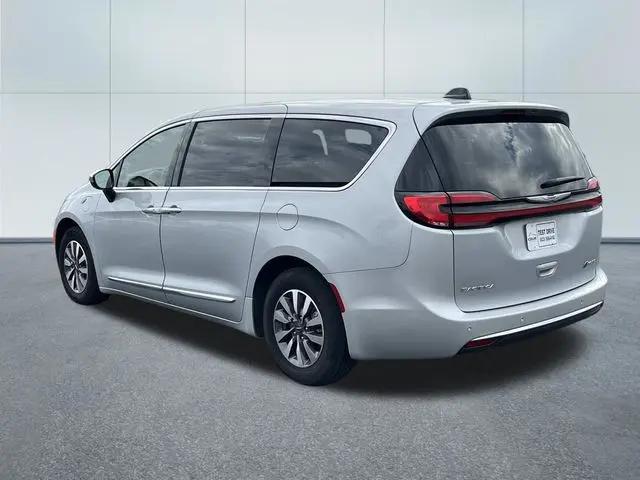 2023 Chrysler Pacifica Hybrid Limited