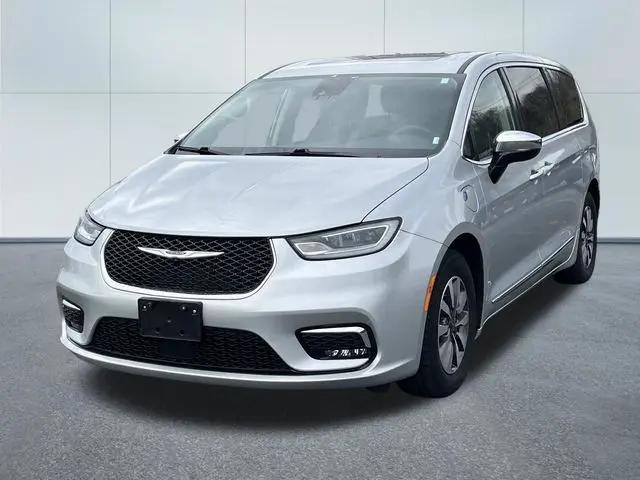 2023 Chrysler Pacifica Hybrid Limited