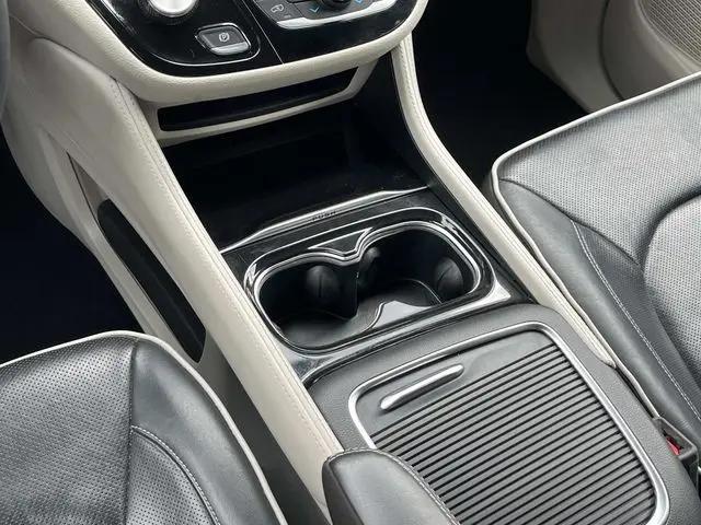 2023 Chrysler Pacifica Hybrid Limited