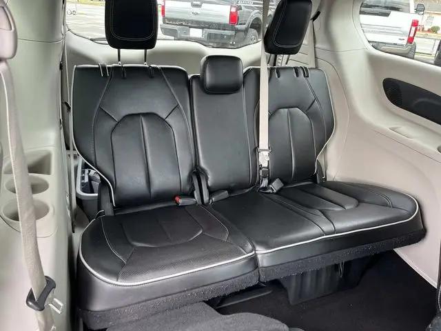 2023 Chrysler Pacifica Hybrid Limited