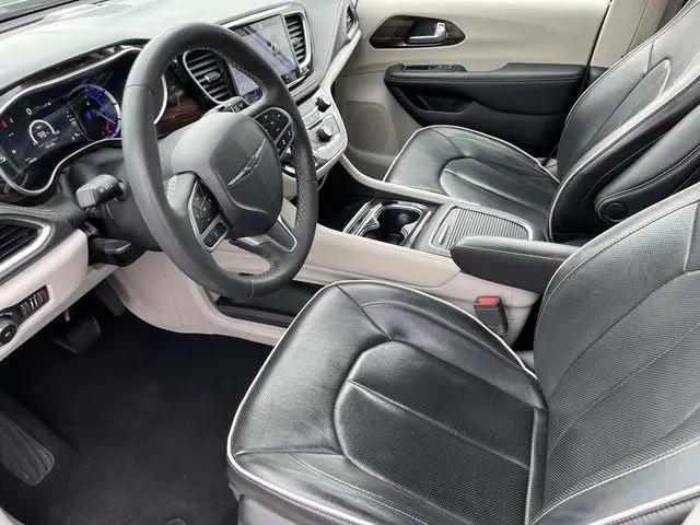 2023 Chrysler Pacifica Hybrid Limited