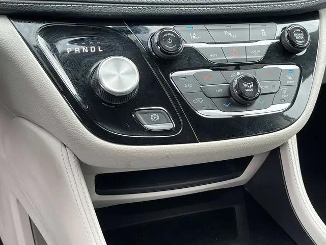 2023 Chrysler Pacifica Hybrid Limited