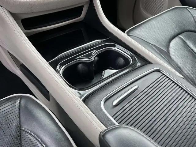 2023 Chrysler Pacifica Hybrid Limited