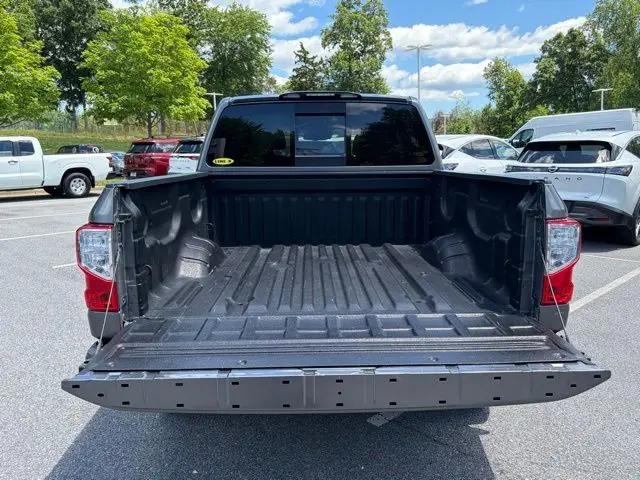 2021 Nissan Titan Crew Cab SV 4x4