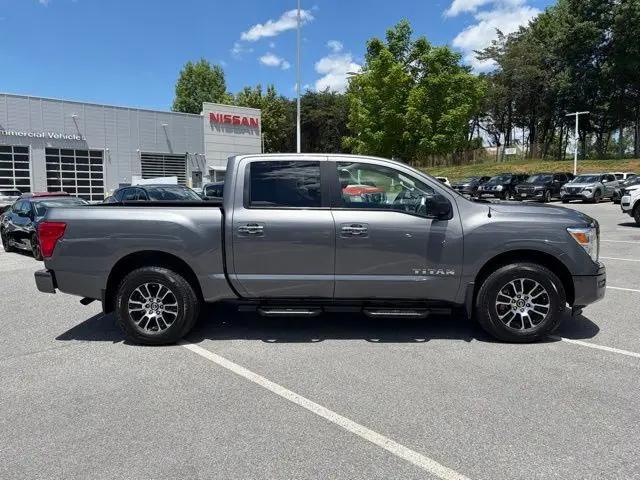 2021 Nissan Titan Crew Cab SV 4x4
