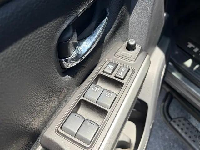 2021 Nissan Titan Crew Cab SV 4x4