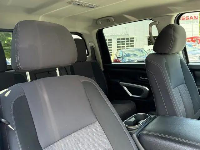 2021 Nissan Titan Crew Cab SV 4x4