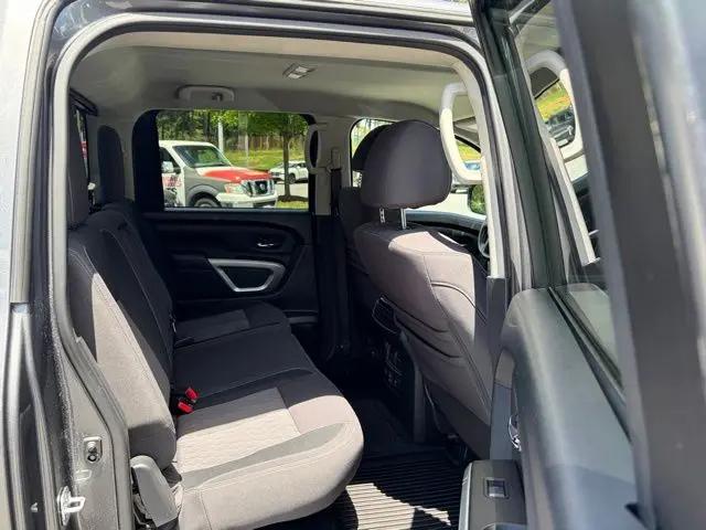 2021 Nissan Titan Crew Cab SV 4x4