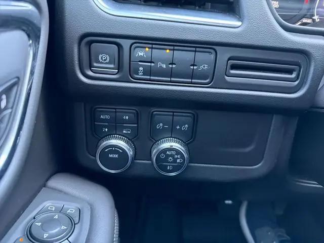 2021 GMC Yukon XL 4WD SLT