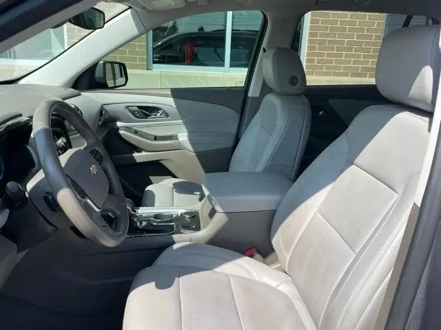 2021 Chevrolet Traverse FWD LT Leather
