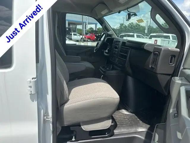 2026 Chevrolet Express Cargo Van 2500 Regular Wheelbase, WT, RWD