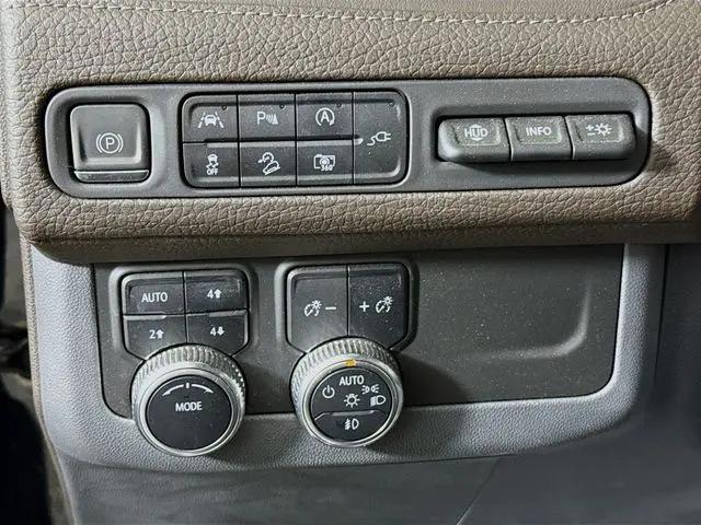 2022 GMC Yukon 4WD Denali