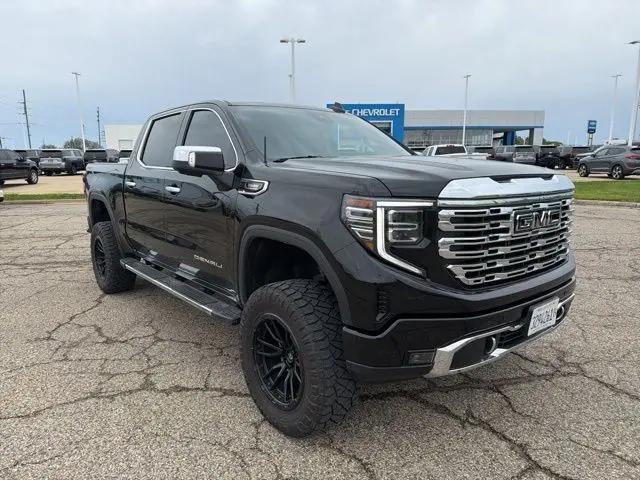 2022 GMC Sierra 1500 4WD Crew Cab Short Box Denali for sale in Bloomington, IL