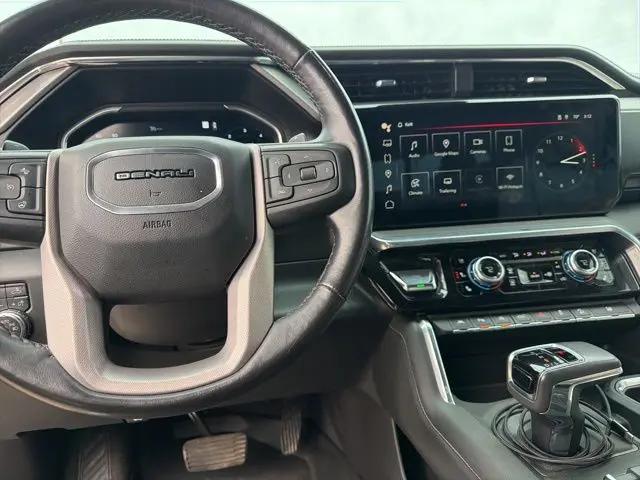 2022 GMC Sierra 1500 4WD Crew Cab Short Box Denali
